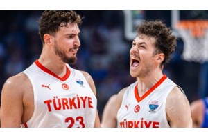 Το φοβερό σουτ του Λούκα Ντόντσιτς με τσάντα στην πλάτη και το καψώνι στον Όμιτς