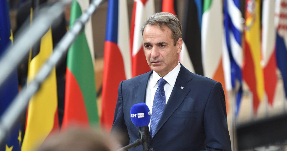 Ο Μητσοτάκης σήκωσε το γάντι και απάντησε στον Σαμαρά μέσω Βελόπουλου: "Οι υπερπατριώτες θα βάλουν πρώτοι την ουρά στα σκέλια" - εικόνα 2