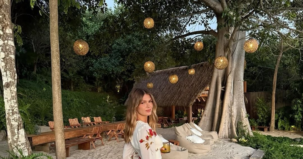 Τζένη Μπαλατσινού: Με τη μητέρα και τις κόρες της στο Παρίσι - Οι φωτογραφίες από το ταξίδι τους