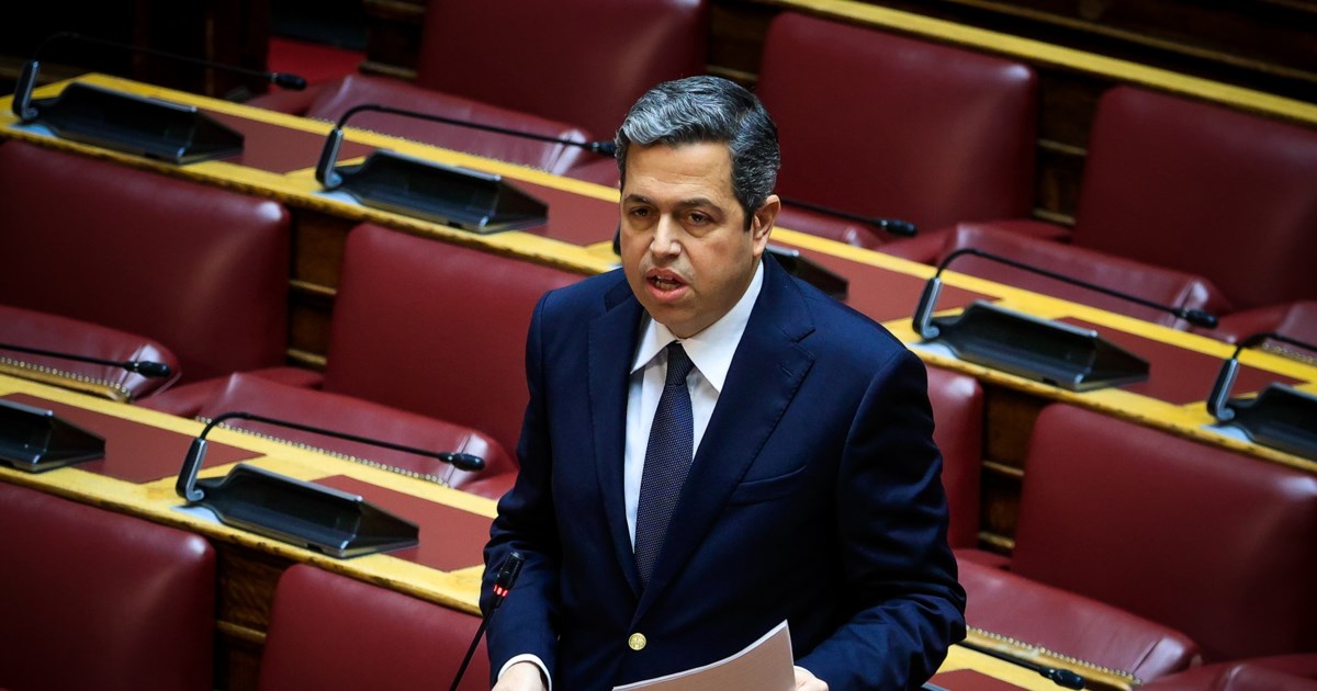 Κι άλλος βουλευτής του ΣΥΡΙΖΑ δηλώνει "πίστη" στον Τσίπρα - Παναγιωτόπουλος:" Θα είμαι μαζί του είτε έτσι είτε αλλιώς"