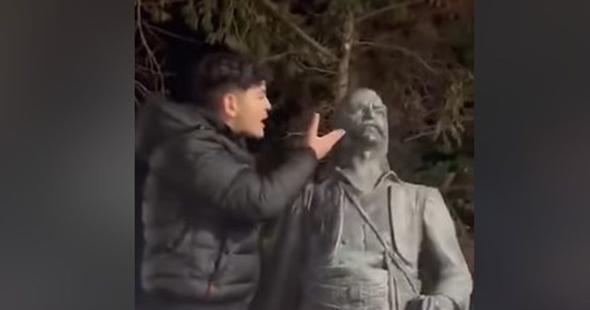 Αγρια επίθεση κουκουλοφόρων με ρόπαλα σε ανήλικους στον Άλιμο - Δυο τραυματίες 17 και 16 ετών με χτυπήματα στο κεφάλι