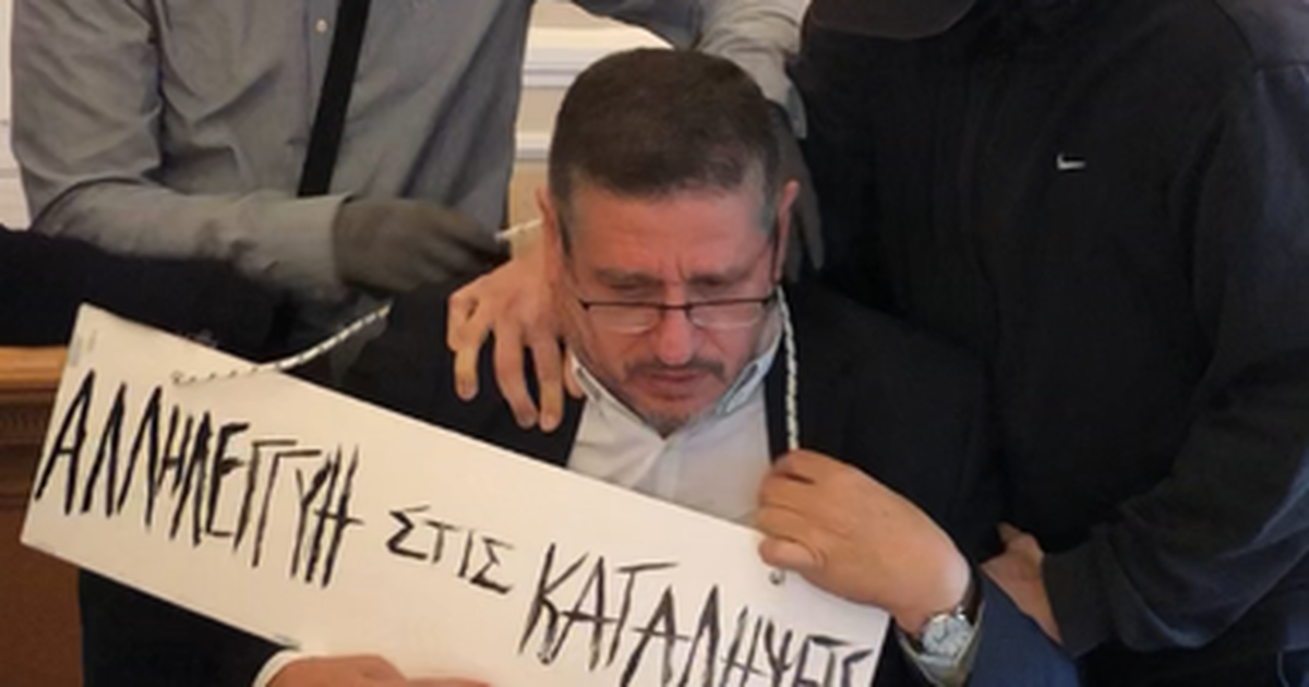 Ποινές "χάδια" για την διαπόμπευση του πρύτανη της ΑΣΟΕΕ: Ατιμώρητοι οι πέντε, στα μαλακά τρεις ακόμα κατηγορούμενοι