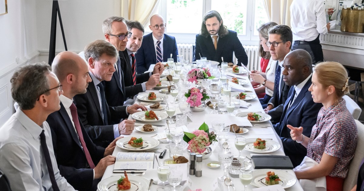 Ισραήλ: Μία νεκρή και 23 τραυματίες από την ιρανική επίθεση - Η στιγμή που πύραυλος χτυπά τη Χάιφα [βίντεο] - εικόνα 2