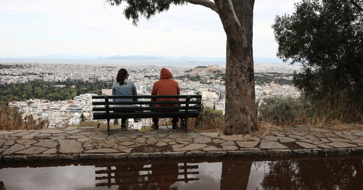 Έρχεται ψυχρό βαλκανικό μέτωπο με βροχές, καταιγίδες και πτώση της θερμοκρασίας - Πού αναμένονται χιονοπτώσεις