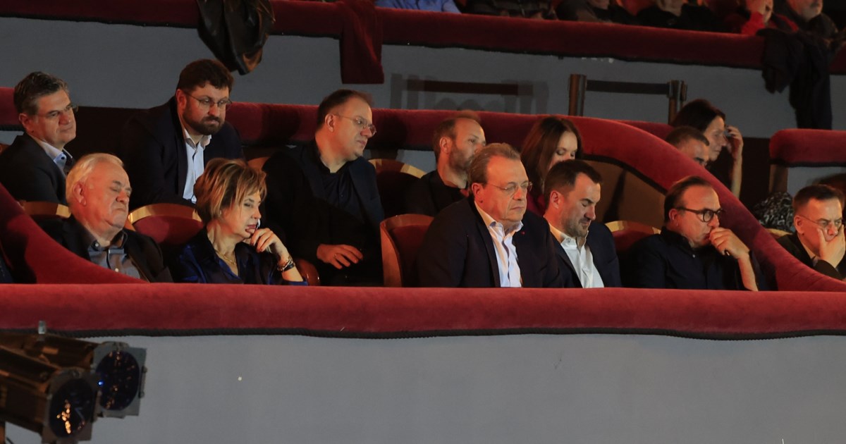 Γ. Μπουλέκος για πρωτοσέλιδο Αυγής: Δεν παραιτούμαι - Δεν αντιλαμβάνομαι γιατί το άρθρο μου ερμηνεύτηκε ως μομφή σε Τσίπρα - εικόνα 2