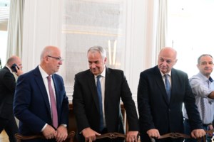 Αγρότες: Στο τραπέζι η "κάθοδος" στην Αθήνα με τρακτέρ για τη συνάντηση με Μητσοτάκη - εικόνα 2