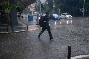Κικίλιας για κακοκαιρία Bora: Σε κόκκινο συναγερμό Κεντρική Μακεδονία και Θεσσαλία