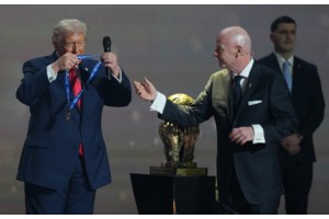 Ινφαντίνο: "Η FIFA εξετάζει την άρση της απαγόρευσης ρωσικών συλλόγων και εθνικών ομάδων"