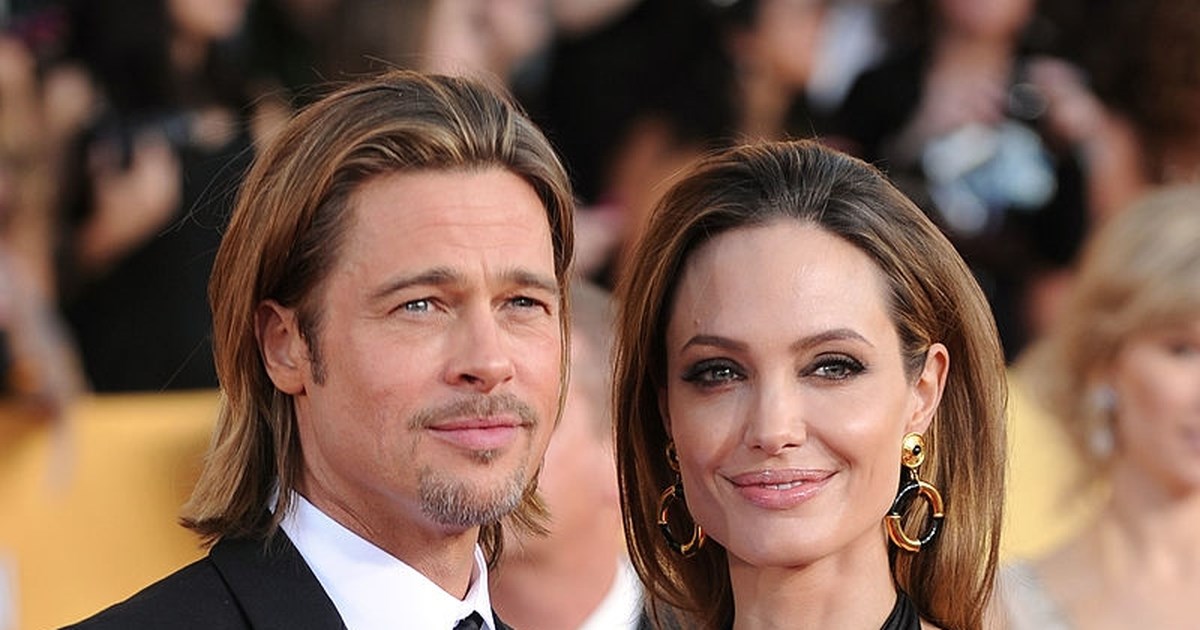 Στην Ουκρανία η Αντζελίνα Τζολί: Με αλεξίσφαιρο γιλέκο στη Χερσώνα [βίντεο]