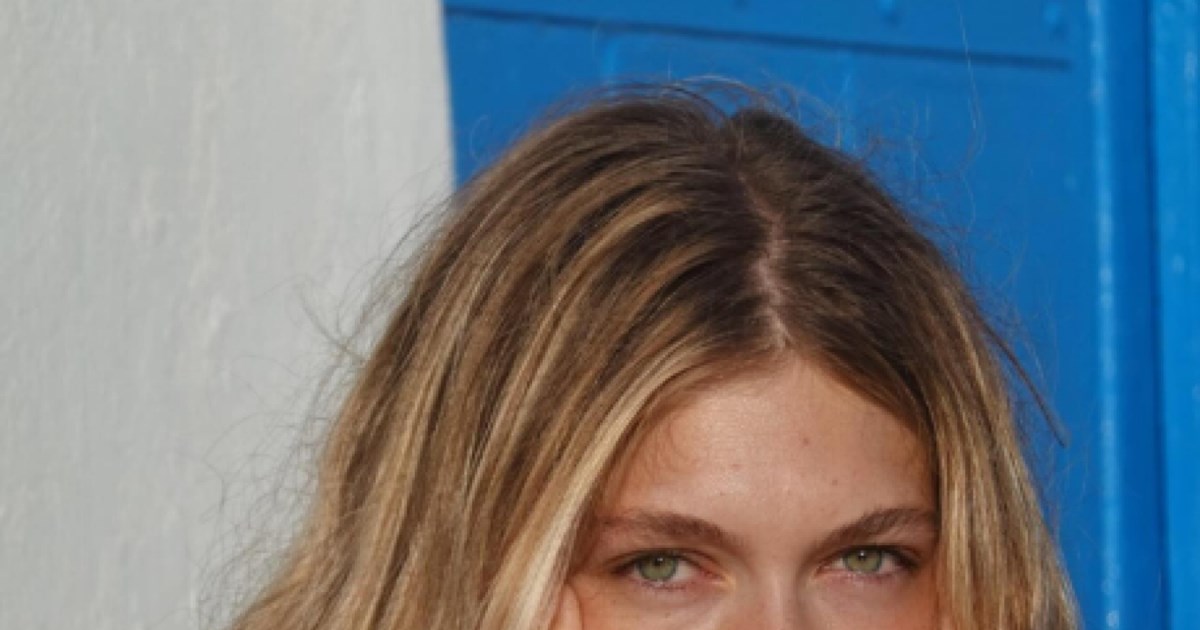 Γιόγκα με μαγιό στο φως του φεγγαριού κάνει η Κλέλια Ανδριολάτου στην Κίμωλο [εικόνες - βίντεο] - εικόνα 15