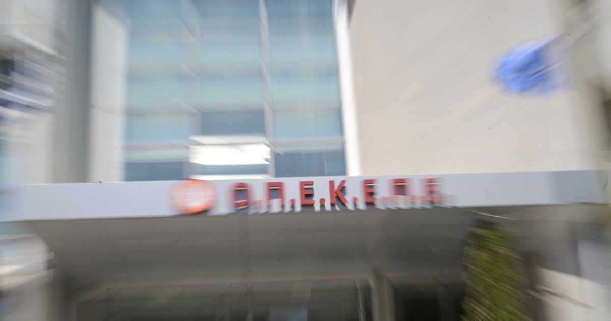 Ο Δημήτρης Μαύρος (MRB) στο TheTOC: Πώς το σκάνδαλο ΟΠΕΚΕΠΕ πλήττει την κυβέρνηση και επηρεάζει τα "κόμματα" Τσίπρα - Σαμαρά