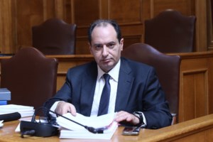 Δίκη για τις υποκλοπές: Κοινό το κέντρο παρακολούθησης ΕΥΠ και Predator, κατέθεσε ο δημοσιογράφος Δημήτρης Τερζής