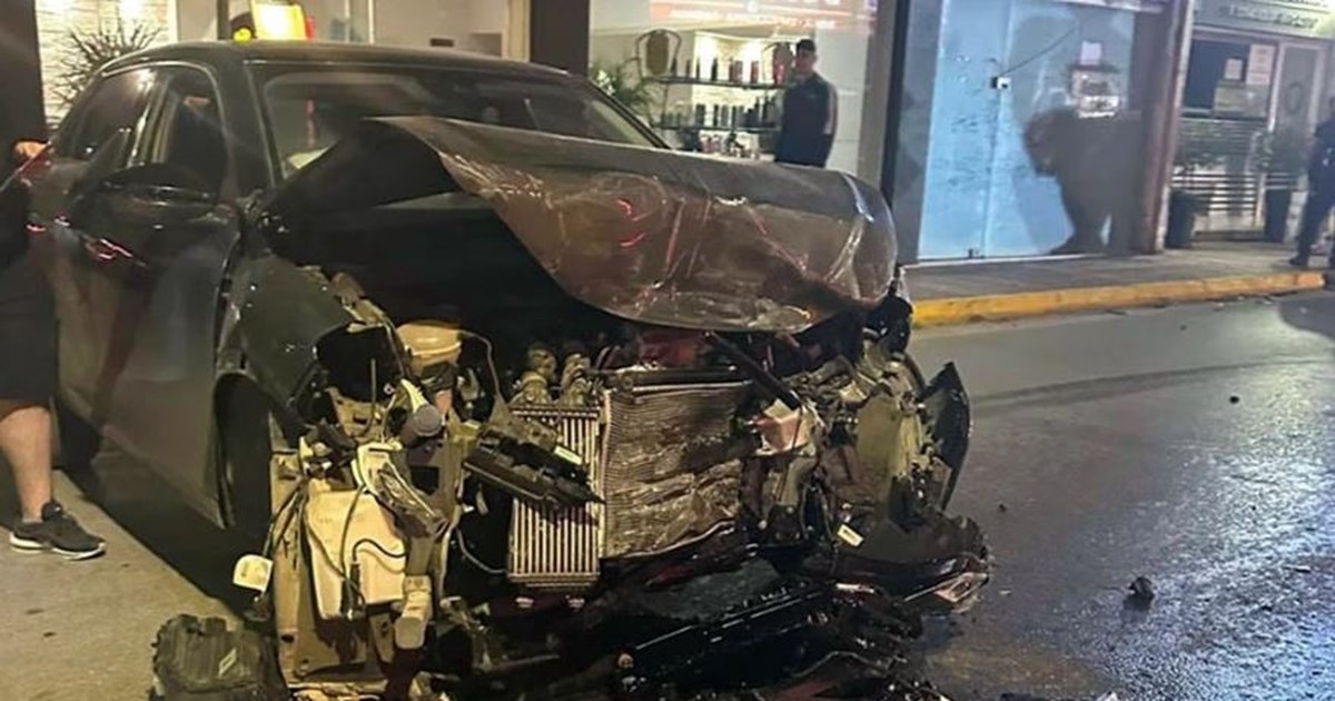 Αρτέμιδα: Σοκάρει το βίντεο από την παράσυρση του 74χρονου - Το ΙΧ του αστυνομικού τον εκσφενδόνισε μέτρα μακριά