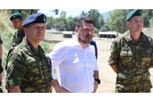 Νίκος Χαρδαλιάς: Συνάντηση στο Μαξίμου με Σταύρο Παπασταύρου και Γιάννη Μπρατάκο