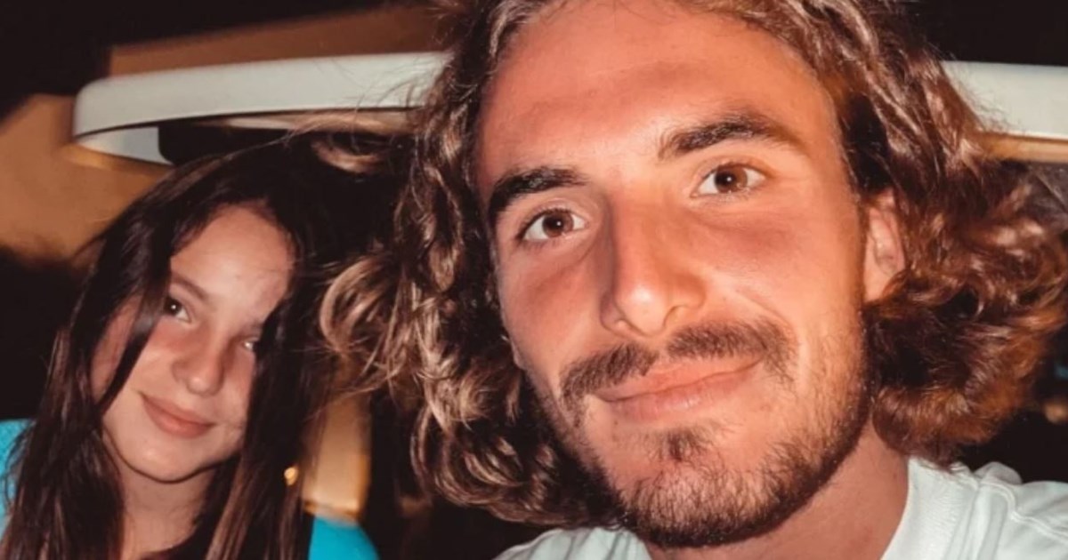 Η αιχμηρή ανάρτηση Τσιτσιπά από τη μπανιέρα του για τα προβλήματα ενός παιδιού με "ναρκισσιστή γονέα"