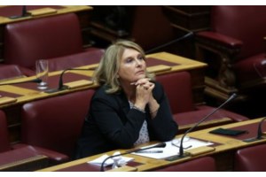 Διαγραφή Βούλτεψη ζητά το ΠΑΣΟΚ - Είπε "να πάει πίσω στη χώρα της η Ευρωπαία Εισαγγελέας"