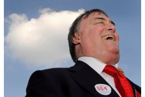 Βρετανία: Ποινή φυλάκισης 10 εβδομάδων σε βουλευτή των Εργατικών - Γρονθοκόπησε περαστικό έπειτα από βραδινή έξοδο