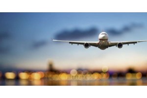 Σοκ στην Ιταλία: Απίστευτο βίντεο από τη στιγμή που αεροσκάφος συντρίβεται σε αυτοκινητόδρομο - Δύο νεκροί