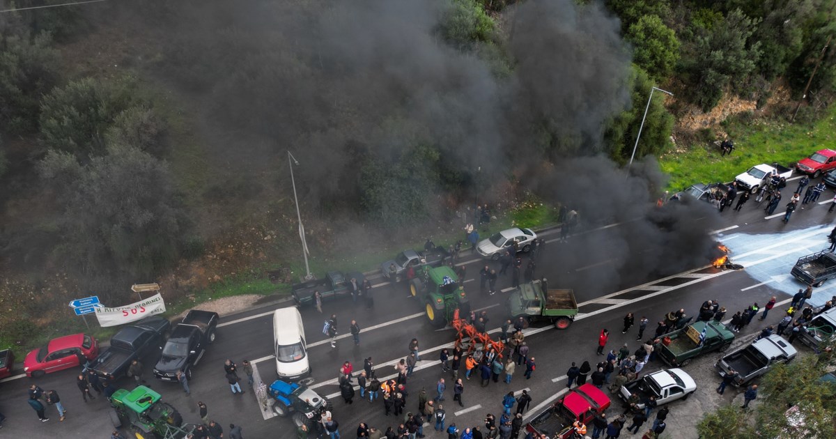 Ανυποχώρητοι οι αγρότες στα μπλόκα: "Ας έρθει η κυβέρνηση να μας συλλάβει" - Τα επόμενα βήματά τους - εικόνα 5