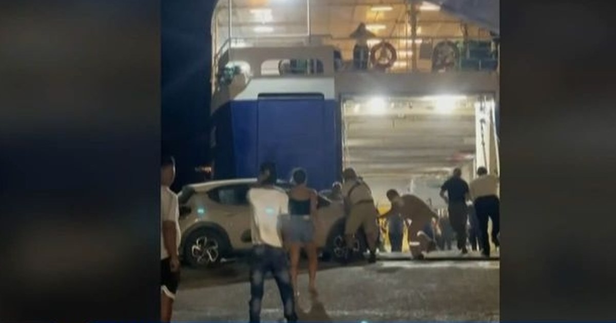 Άνδρος: Νέο σοκαριστικό βίντεο από την αναχώρηση του πλοίου με ανοιχτό καταπέλτη - Τι είπε ο πλοίαρχος που συνελήφθη