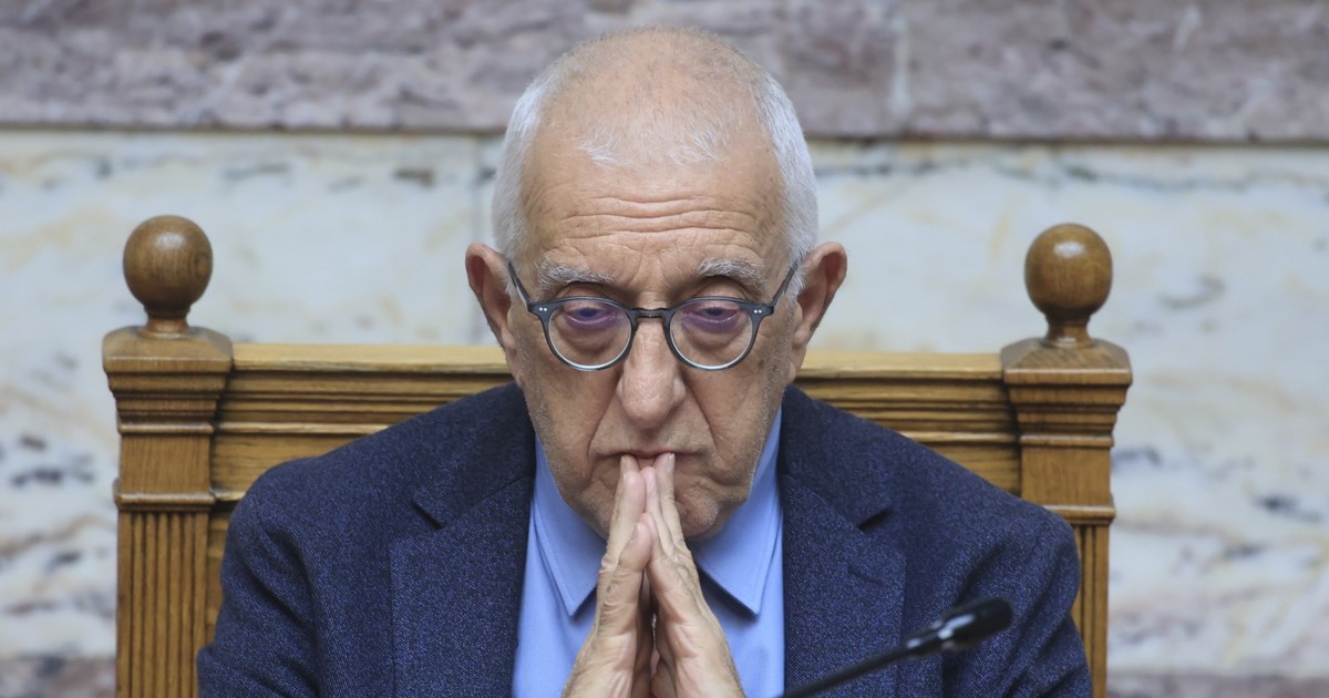 "Γιατί αυτή η κωλυσιεργία;": Καρυστιανού σε Κακλαμάνη για το "θάψιμο" των δικογραφιών για τα Τέμπη