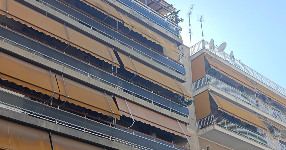 Τροχαίο στην Καλλιθέα: Νεκρός 48χρονος αστυνομικός - Η μηχανή του καρφώθηκε σε φορτηγό [βίντεο]