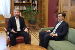 Ποιος χρηματοδοτεί τον Τσίπρα, ποιος πληρώνει για το κόμμα; - Σκληρές ερωτήσεις του ΠΑΣΟΚ με αιχμή για "μπροστινό συμφερόντων" - εικόνα 2