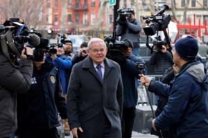 ΗΠΑ: Στη φυλακή για 4,5 χρόνια και η σύζυγος του πρώην γερουσιαστή Μπομπ Μενέντεζ