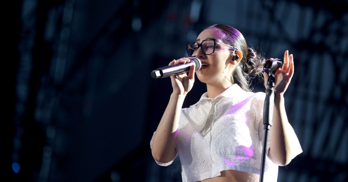 Οργισμένος ο συνθέτης του My number one με την Παπαρίζου - "Θα της απαγορεύσω να το ξανατραγουδήσει"