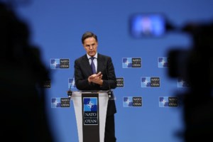 Politico: Η ΕΕ "ξεπαγώνει" ρωσικά κεφάλαια για δάνειο 165 δισ. ευρώ προς την Ουκρανία