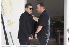 Λάμπρος Κωνσταντάρας: Η συγκινητική ανάρτηση με φωτογραφίες με τον πατέρα του λίγες ημέρες μετά τον θάνατό του - εικόνα 3