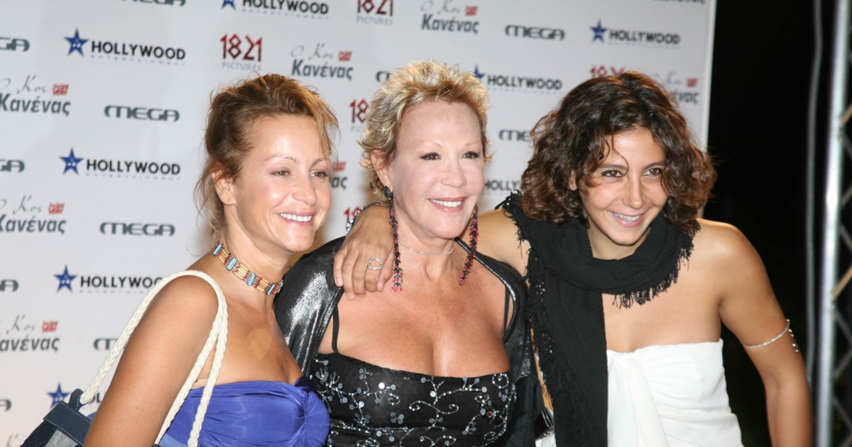 Σπάνια φωτογραφία της Ζωής Λάσκαρη και του Γιώργου Μιχαλακόπουλου από το 1979 - Τα γέλια στις πρόβες τους