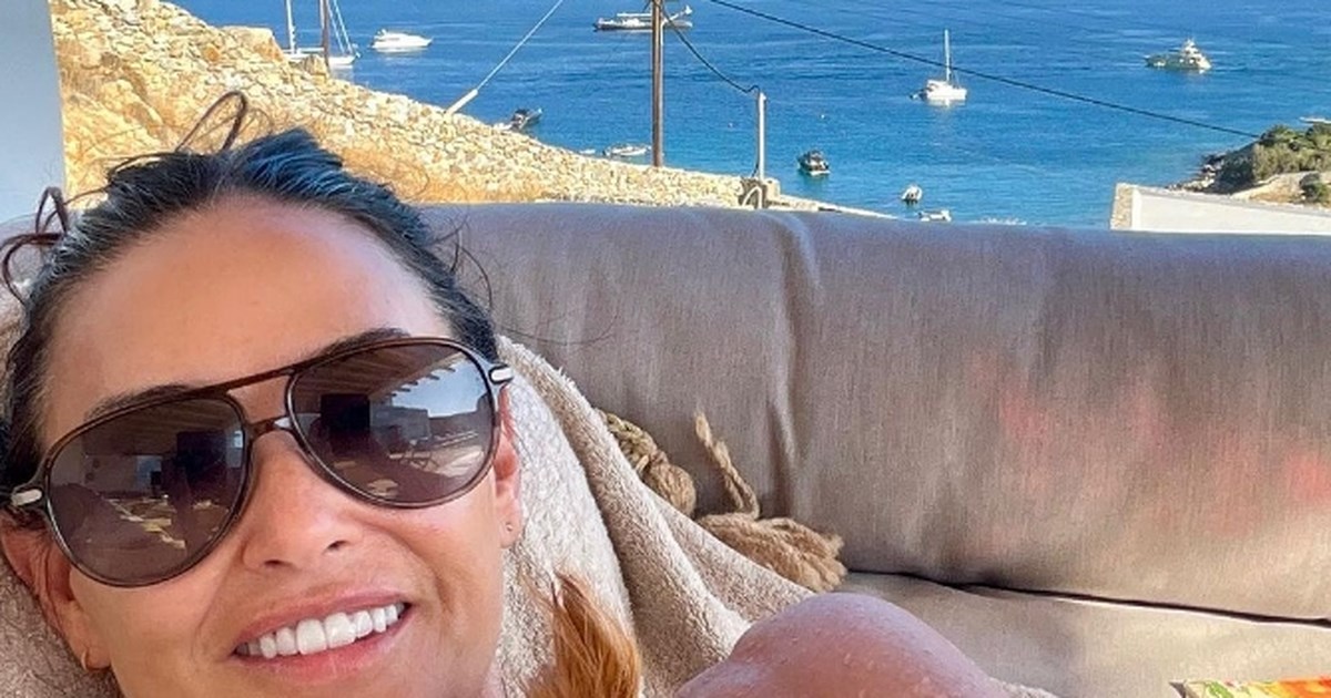 Στα ελληνικά νησιά και η Πάρις Χίλτον: Ποζάρει στο Instagram με το ροζ "Barbie" μπικίνι της