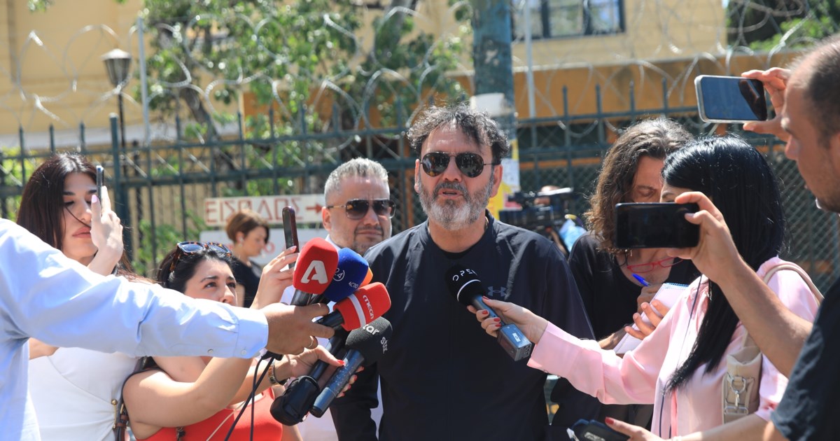 Στάθης Αγγελόπουλος: "Δεν την έχω χτυπήσει ποτέ" - "Δεν είμαι τρελή να χτυπάω το κεφάλι μου στον τοίχο", λέει η πρώην σύζυγός του