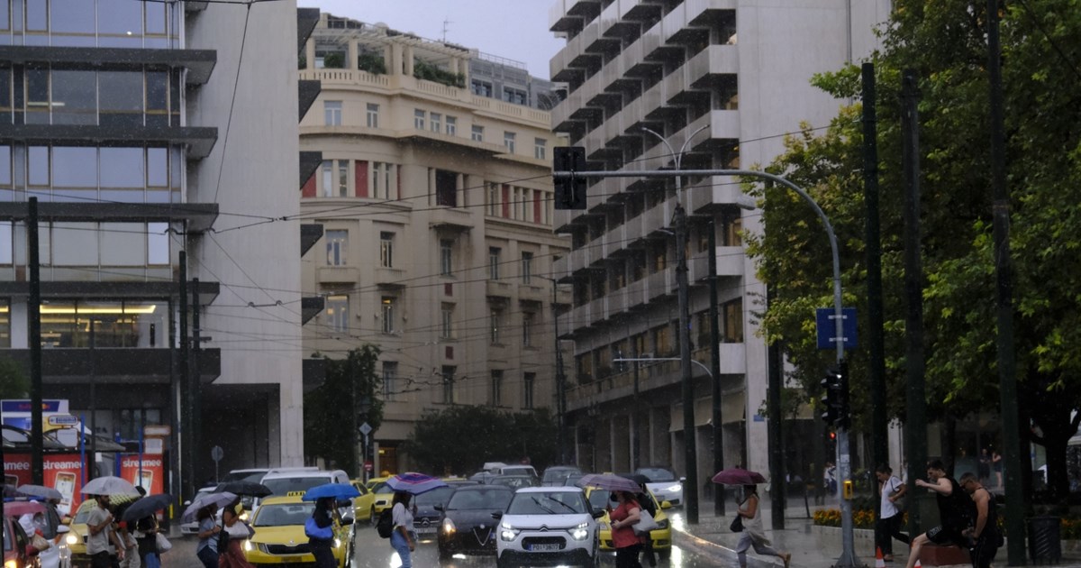 Καιρός: Δύο οργανωμένα βαρομετρικά φέρνουν διπλή κακοκαιρία και κίνδυνο για πλημμύρες, λέει o Τσατραφύλλιας: