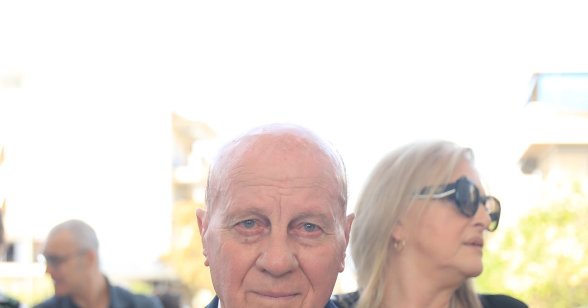 "Κράτα γερά στρατηγέ!": Το μήνυμα του Παναθηναϊκού στον Μίμη Δομάζο που νοσηλεύεται σε κρίσιμη κατάσταση