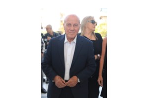 "Κράτα γερά στρατηγέ!": Το μήνυμα του Παναθηναϊκού στον Μίμη Δομάζο που νοσηλεύεται σε κρίσιμη κατάσταση