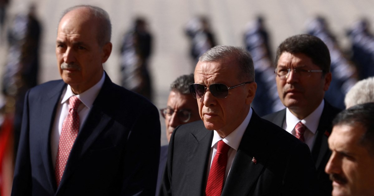 Ο Ερντογάν εγκαινίασε στην Αλβανία το μεγαλύτερο τζαμί των Βαλκανίων και κάνει "δώρο" στον Ράμα καμικάζι drones