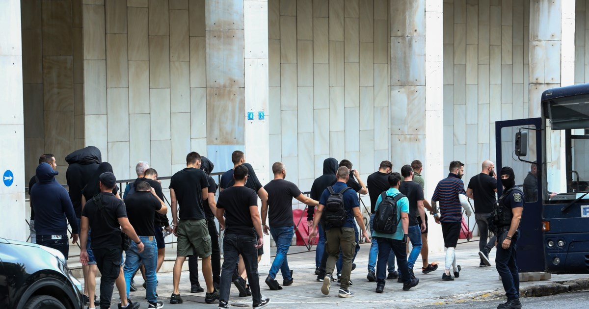 Νέα Φιλαδέλφεια: Σε 16 φυλακές, χωρισμένοι σε ομάδες των τριών ατόμων οι 105 κατηγορούμενοι - Αρνούνται τα πάντα