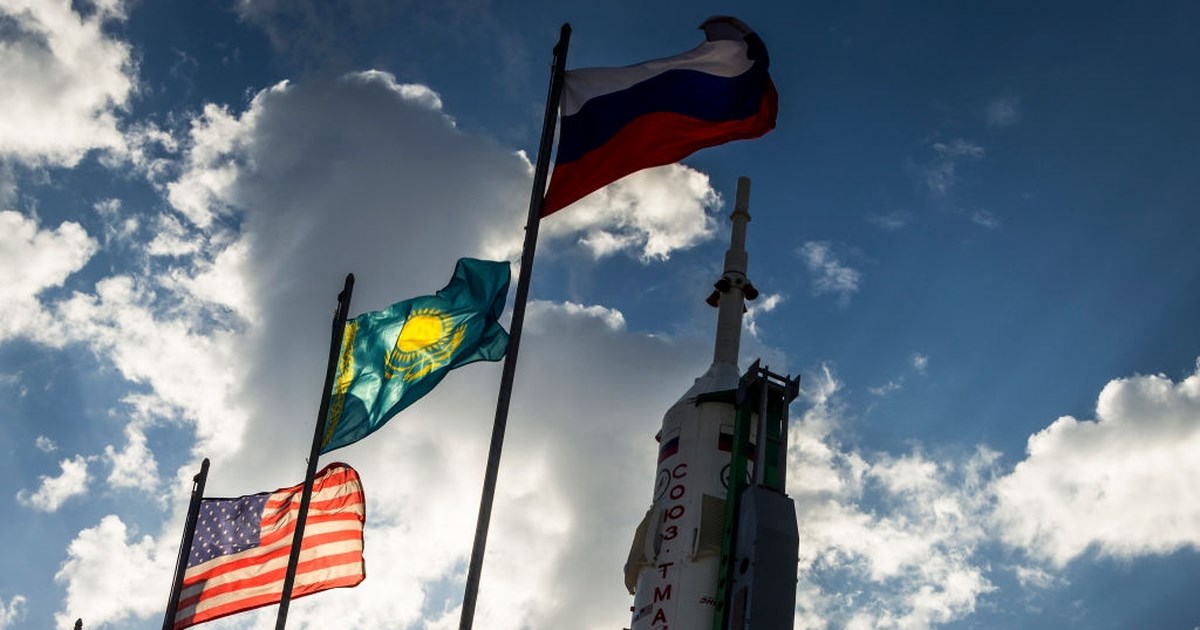 Στη Μόσχα ο διπλωματικός σύμβουλος του Μακρόν - "Ξεπαγώνει" τις σχέσεις με τον Πούτιν