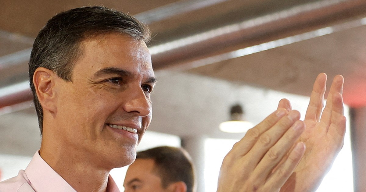 Ισπανία: Πρόθυμος να συναντηθεί με τον αρχηγό του Λαϊκού κόμματος ο Σάντσεθ μετά την ορκωμοσία της νέας Βουλής - εικόνα 2