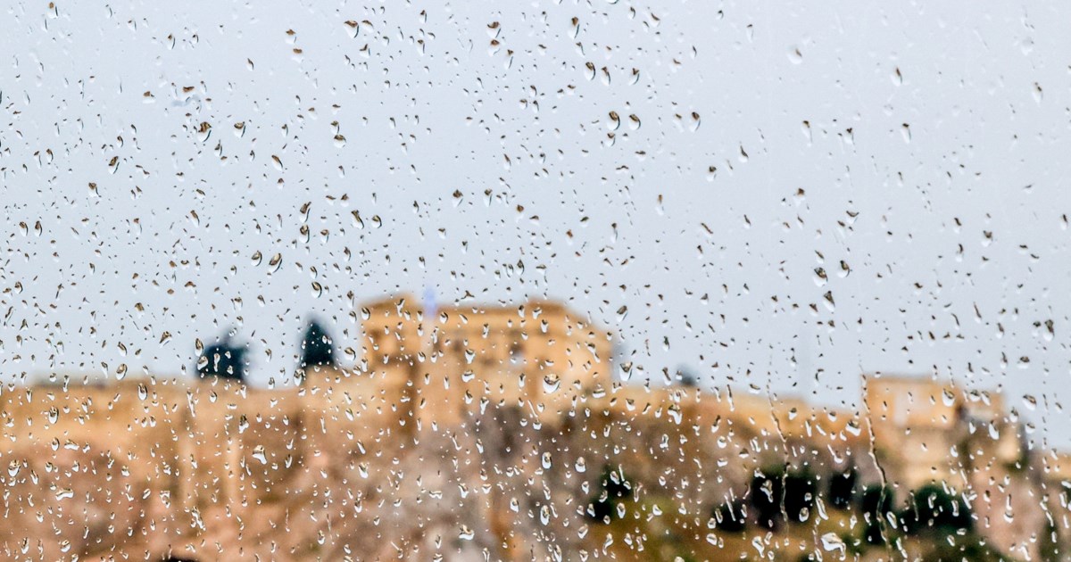 Γιώργος Τσατραφύλλιας: Θερμικές καταιγίδες και βαρομετρικό χαμηλό θα χτυπήσουν τη χώρα φέρνοντας "μίνι φθινόπωρο"