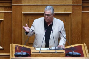 Κουτσούμπας για διαγραφές στα πανεπιστήμια: Ο πρωθυπουργός δίνει τελεσίγραφα σε νέα παιδιά και "τους κόβει τα φτερά"
