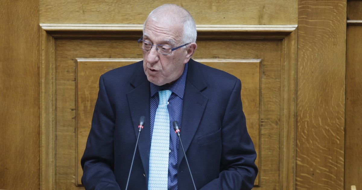 Το ΠΑΣΟΚ καρφώνει τον Κώστα Τασούλα: Υπέγραψε επιχορηγήσεις χιλιάδων ευρώ για την εκλογική του περιφέρεια λίγο πριν παραιτηθεί