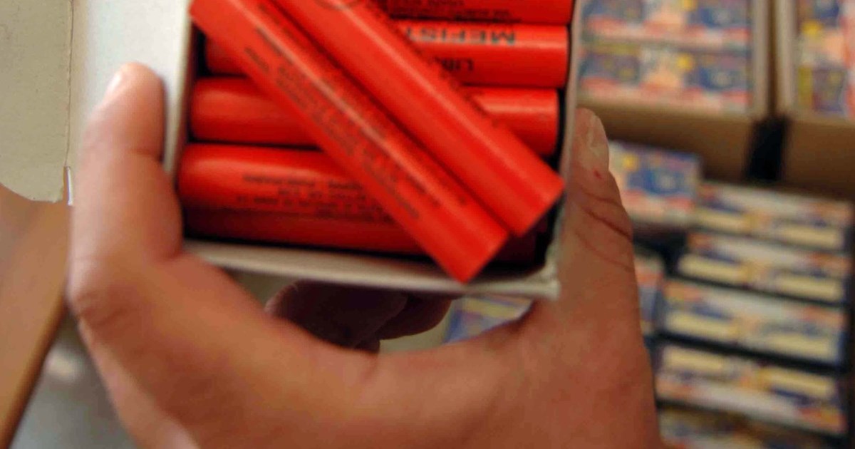 Σοβαρός τραυματισμός ανηλίκου από κροτίδα στο Μενίδι - Θα γίνει 