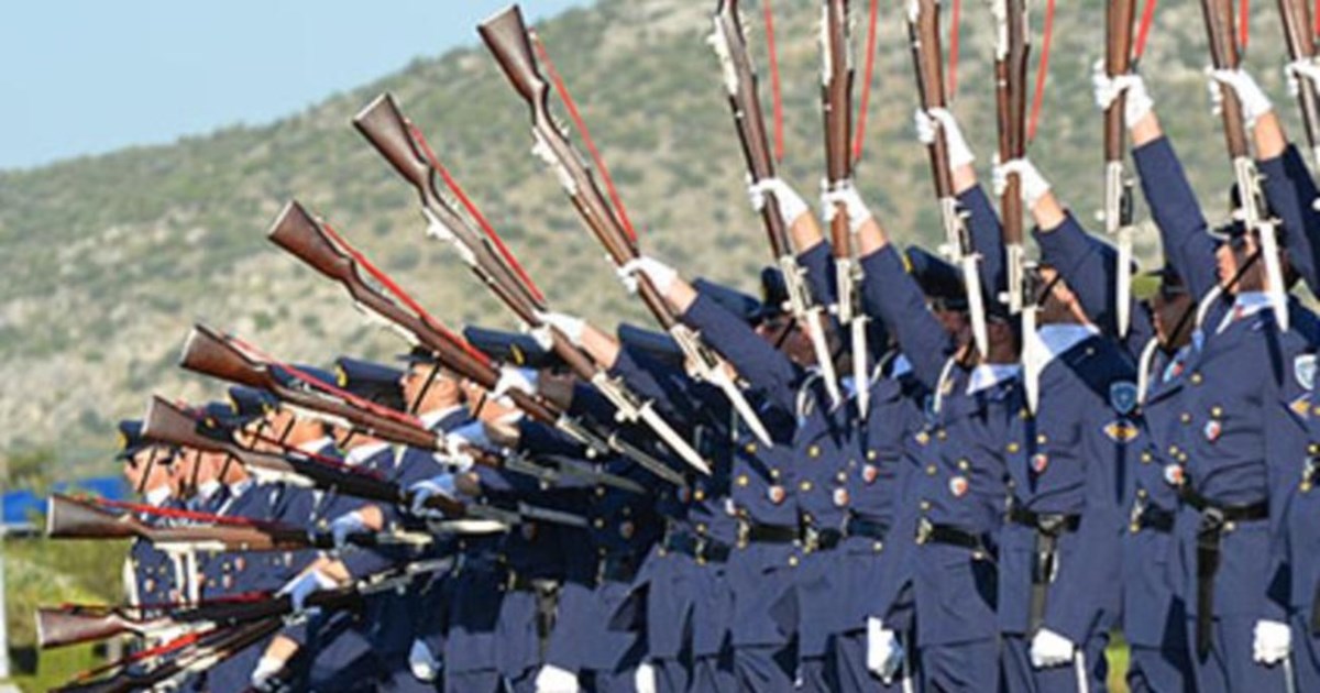 Οι 333.741 "αιώνιοι φοιτητές" κινδυνεύουν με διαγραφή από το πανεπιστήμιο- Θα εφαρμοστεί ο νόμος, λέει ο Πιερρακάκης