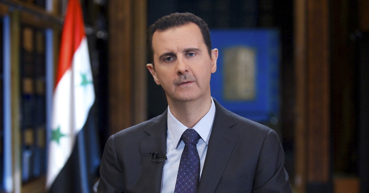 Οργή στη Συρία: Διαδηλώσεις μετά το κάψιμο χριστουγεννιάτικου δέντρου από μασκοφόρους ισλαμιστές [βίντεο]