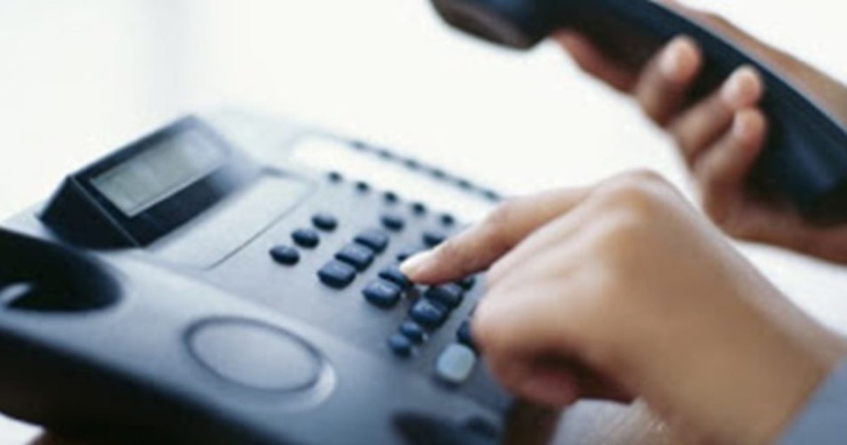 Χειροπέδες σε τρία άτομα για τηλεφωνικές απάτες σε βάρος ηλικιωμένων - Τους έλεγαν ότι συγγενείς τους ενεπλάκησαν σε τροχαίο