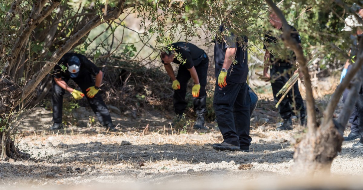 Μαρούσι: Συνεργείο οδικών έργων βρήκε τέσσερις χειροβομβίδες - εικόνα 2