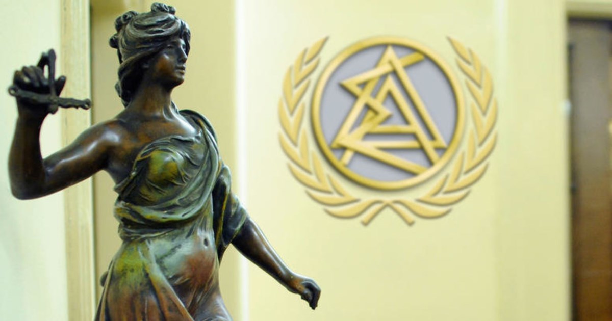 Συγκέντρωση διαμαρτυρίας των δικηγόρων της Αθήνας έξω από τον Άρειο Πάγο κατά του νέου δικαστικού χάρτη